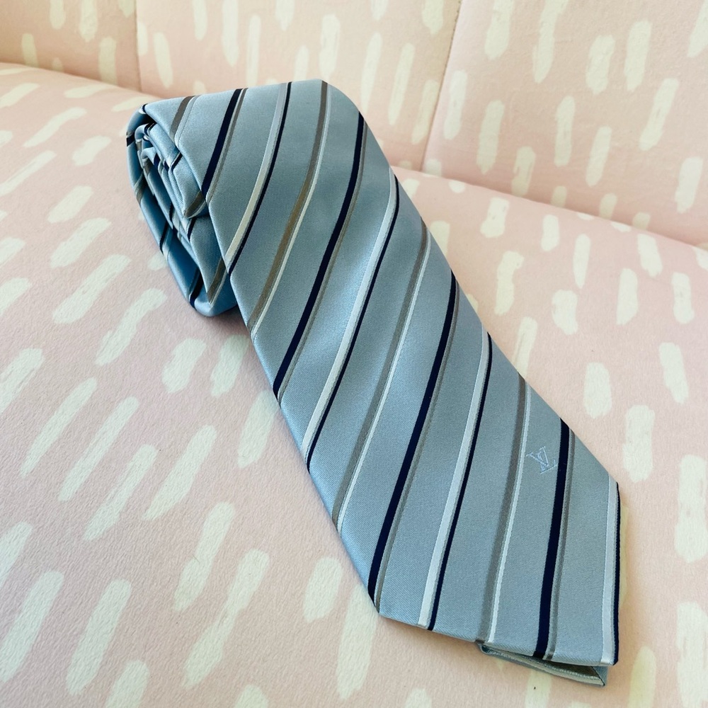 Authentic Louis Vuitton  Necktie  Thai Stripe  Light Blue Navy SILK